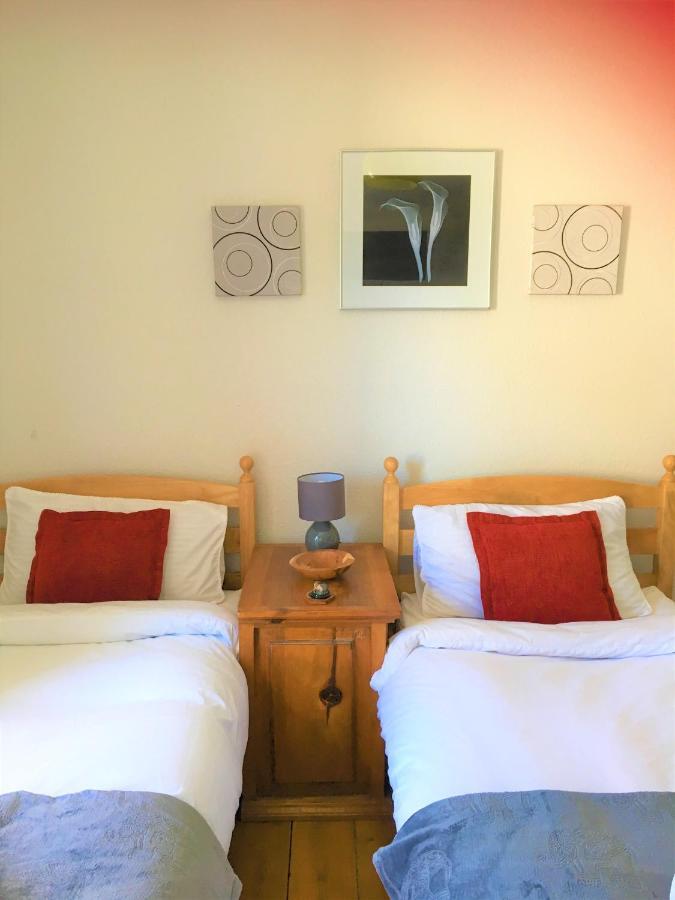 Heddfan Bed and Breakfast Llanboidy Buitenkant foto